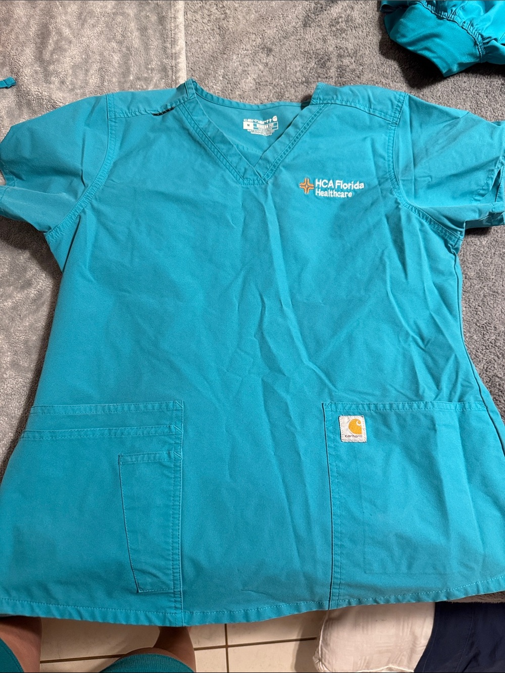 HCA nurse extern Carhartt Scrub Top